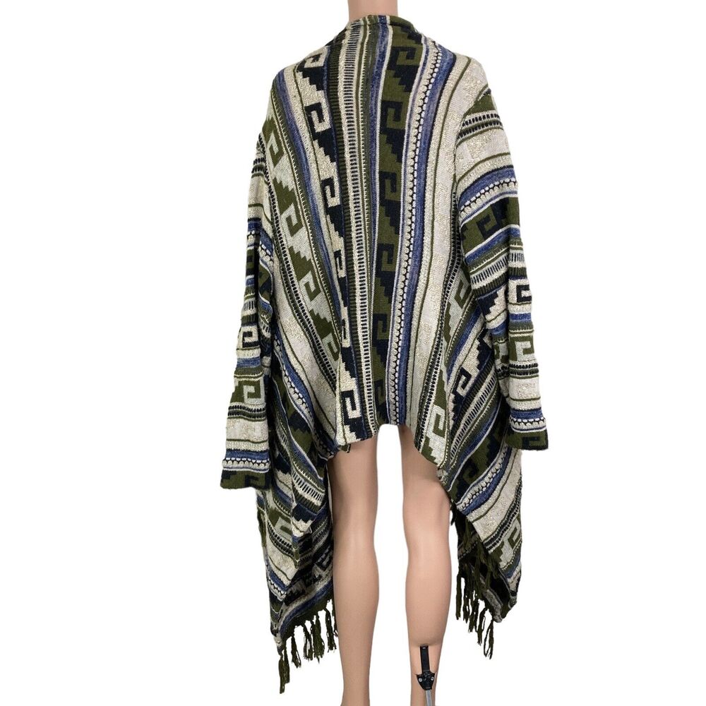 Women's Multicolor Patterned Sweater - Picture 2 of 9